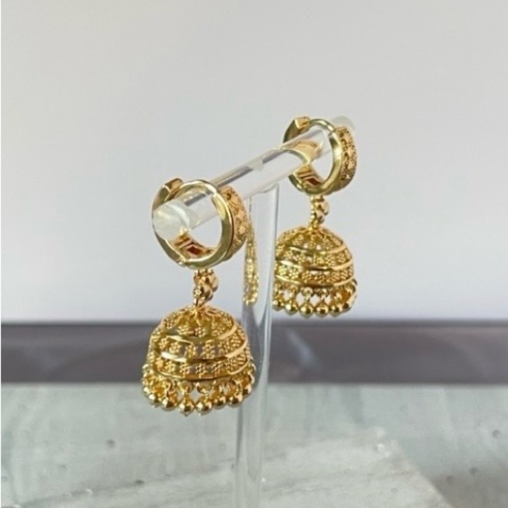 Elegant Gold Plated Jhumka Earrings